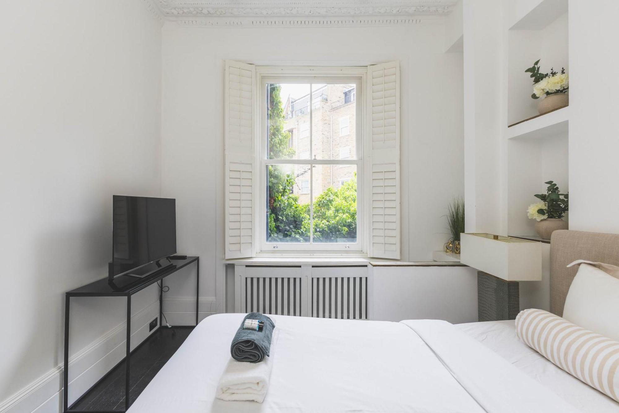 Lovely 2br Flat In Kensington, 2 Minutes Tube Appartamento *