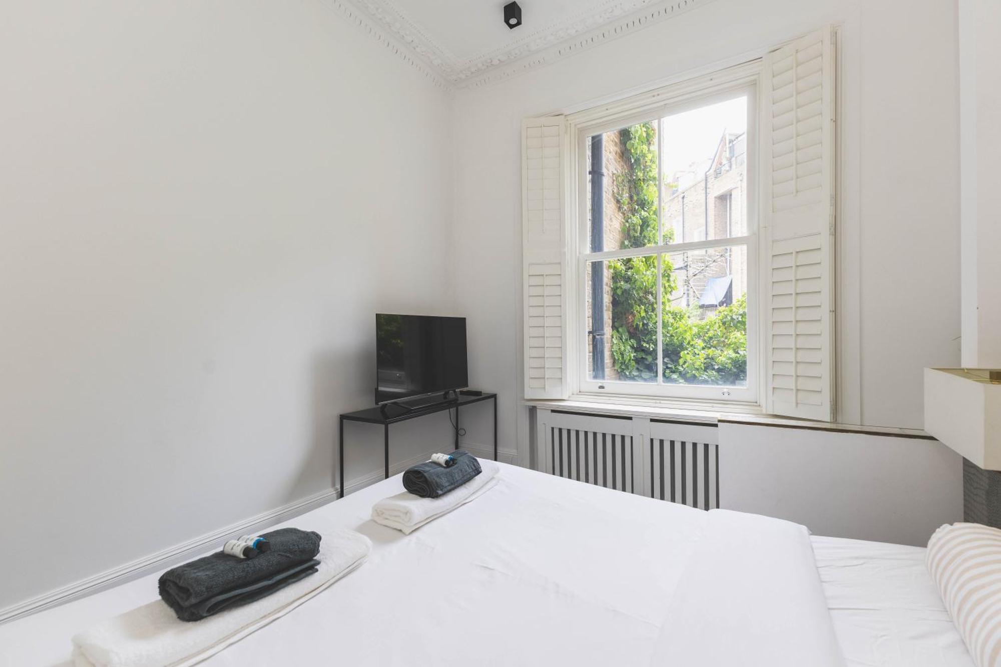 Lovely 2br Flat In Kensington, 2 Minutes Tube Londra